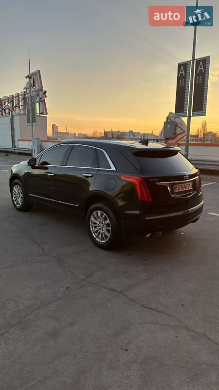 Внедорожник / Кроссовер Cadillac XT5 2018 в Киеве