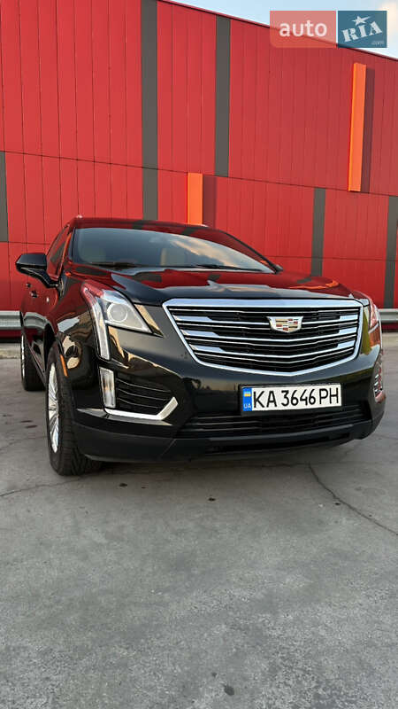 Внедорожник / Кроссовер Cadillac XT5 2018 в Киеве