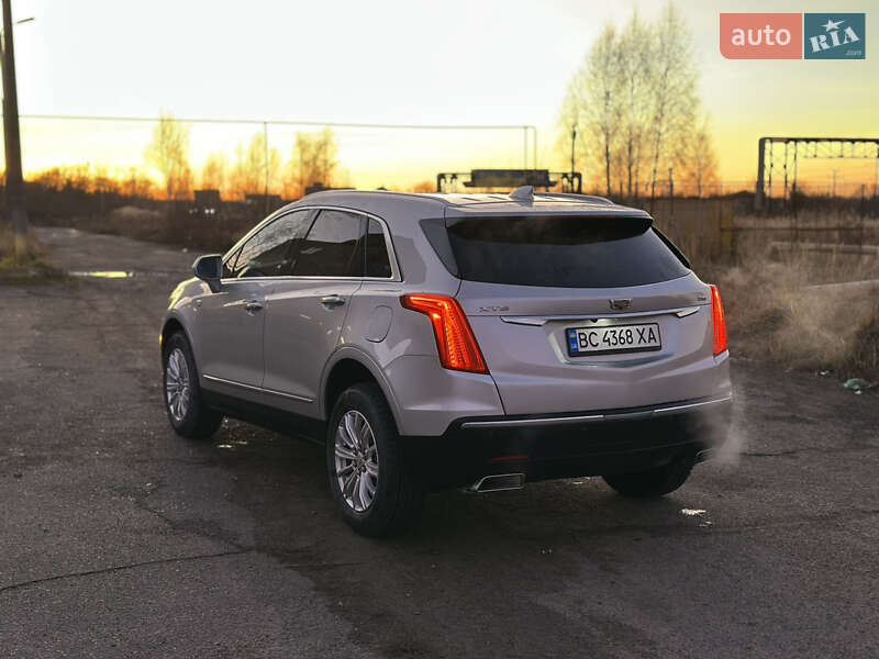 Внедорожник / Кроссовер Cadillac XT5 2019 в Шептицькому