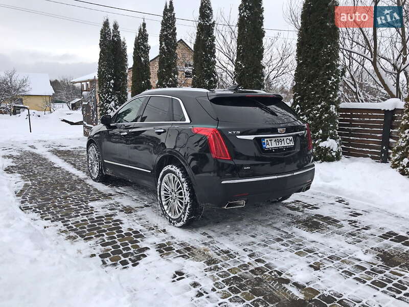 Внедорожник / Кроссовер Cadillac XT5 2016 в Коломые
