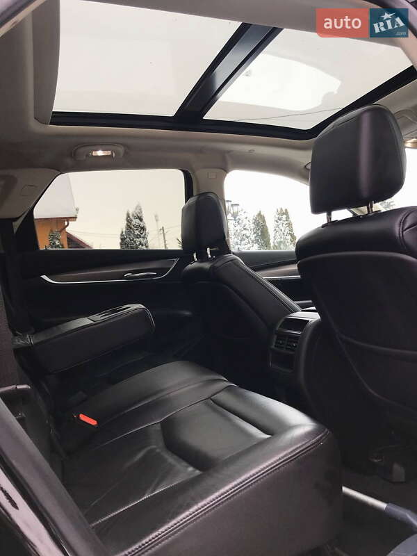 Внедорожник / Кроссовер Cadillac XT5 2016 в Коломые