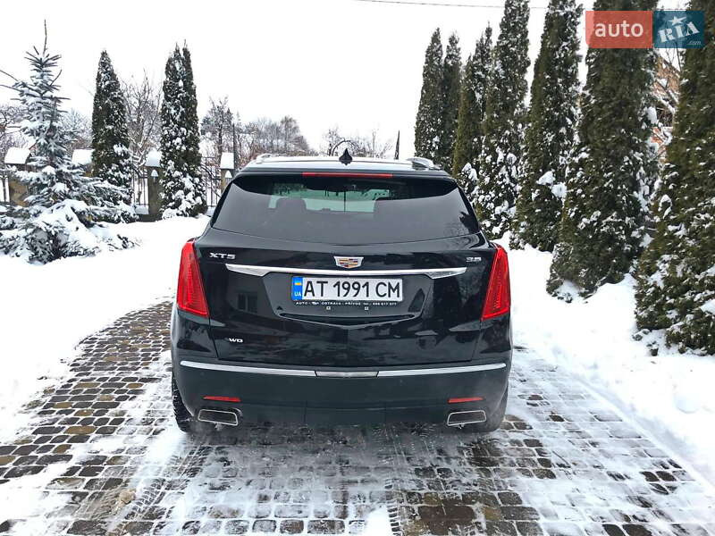 Внедорожник / Кроссовер Cadillac XT5 2016 в Коломые