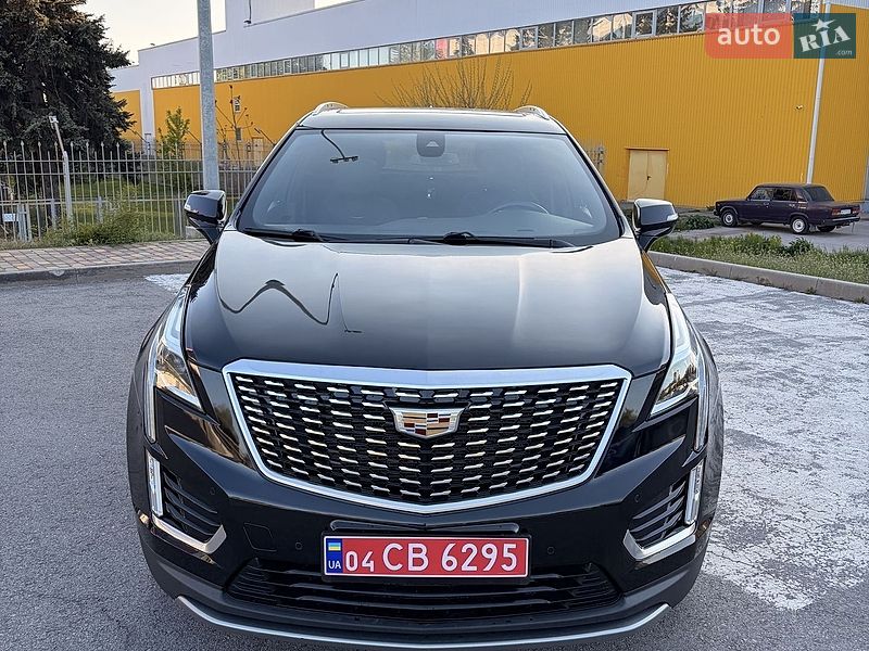 Внедорожник / Кроссовер Cadillac XT5 2019 в Запорожье