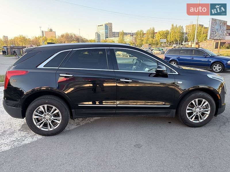 Внедорожник / Кроссовер Cadillac XT5 2019 в Запорожье