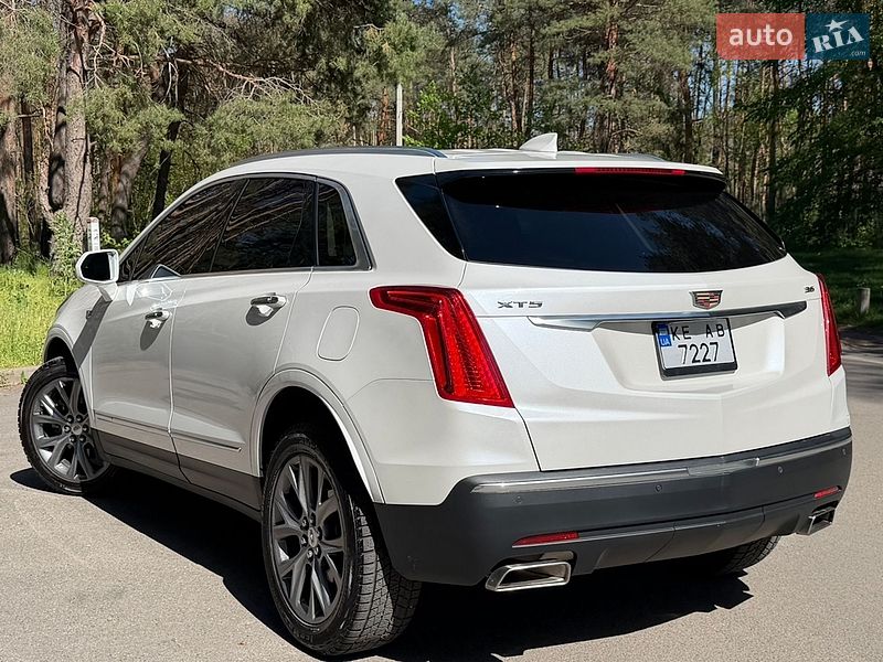 Внедорожник / Кроссовер Cadillac XT5 2018 в Новомосковске