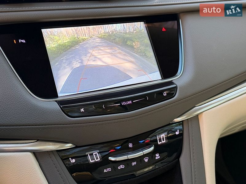 Внедорожник / Кроссовер Cadillac XT5 2018 в Новомосковске