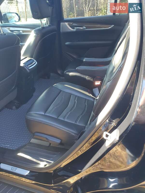 Позашляховик / Кросовер Cadillac XT6 2019 в Івано-Франківську