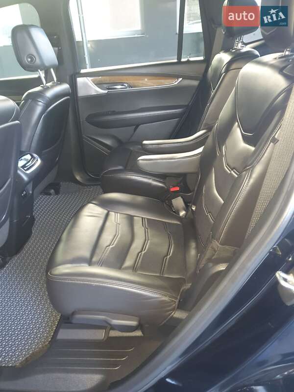 Позашляховик / Кросовер Cadillac XT6 2019 в Івано-Франківську