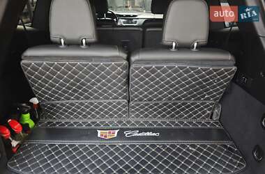 Позашляховик / Кросовер Cadillac XT6 2021 в 