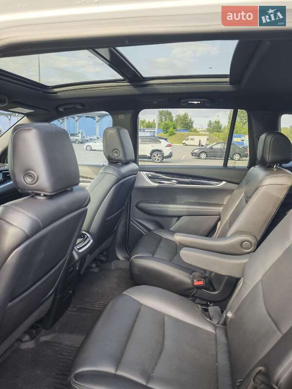 Внедорожник / Кроссовер Cadillac XT6 2019 в Киеве