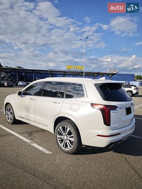 Внедорожник / Кроссовер Cadillac XT6 2019 в Киеве