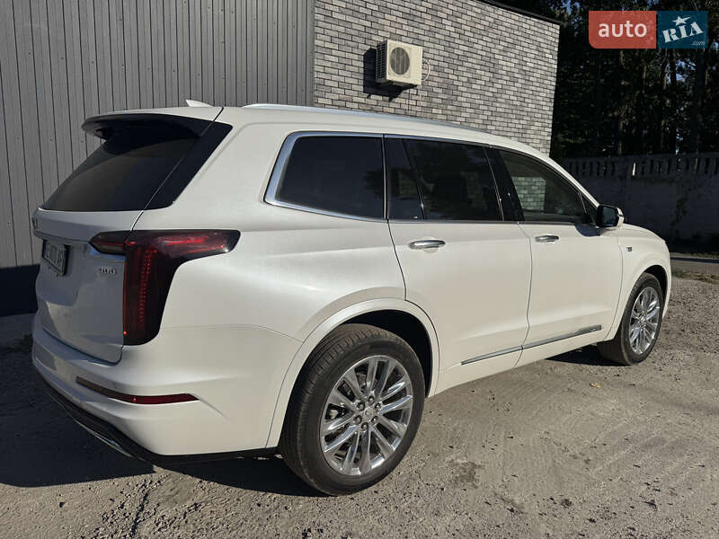 Универсал Cadillac XT6 2022 в Днепре