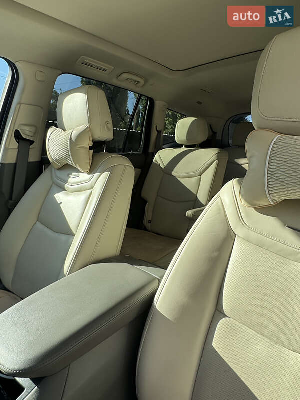 Универсал Cadillac XT6 2022 в Днепре