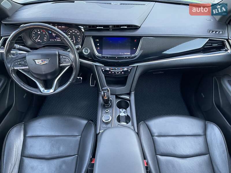 Внедорожник / Кроссовер Cadillac XT6 2019 в Киеве