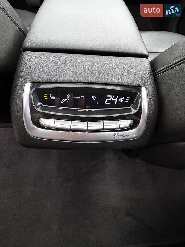 Внедорожник / Кроссовер Cadillac XT6 2019 в Киеве