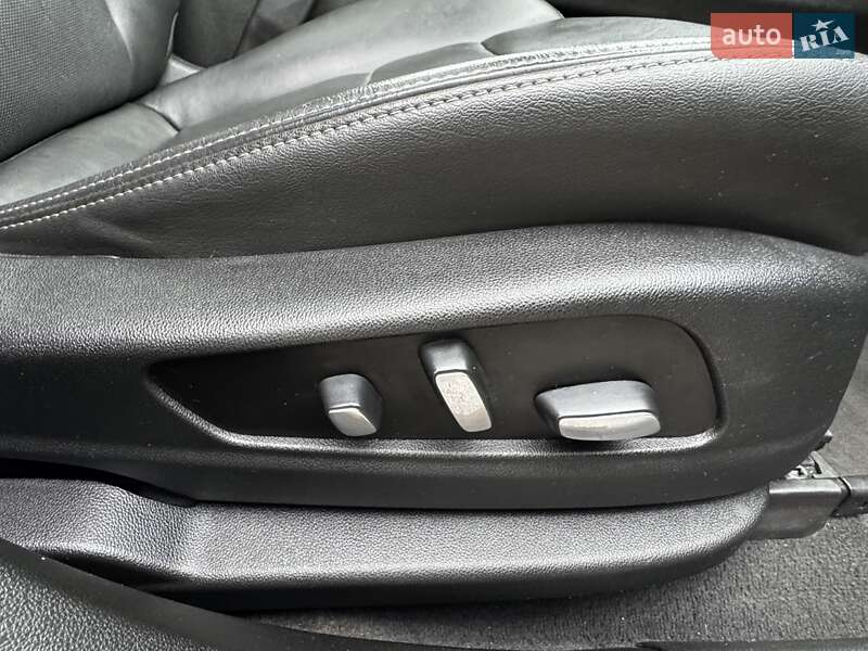 Внедорожник / Кроссовер Cadillac XT6 2019 в Киеве