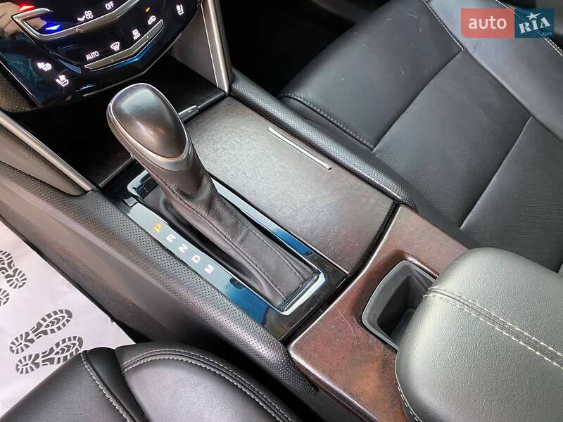 Седан Cadillac XTS 2019 в Львові