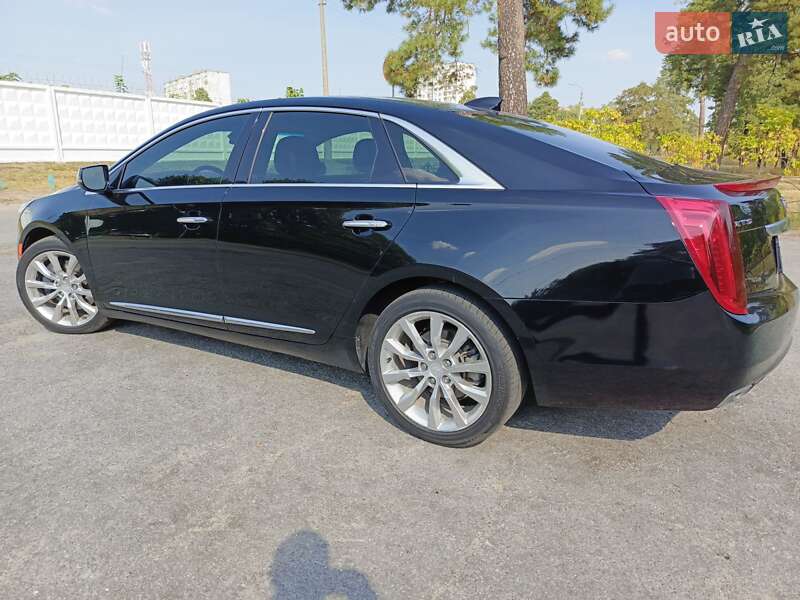 Седан Cadillac XTS 2016 в Киеве