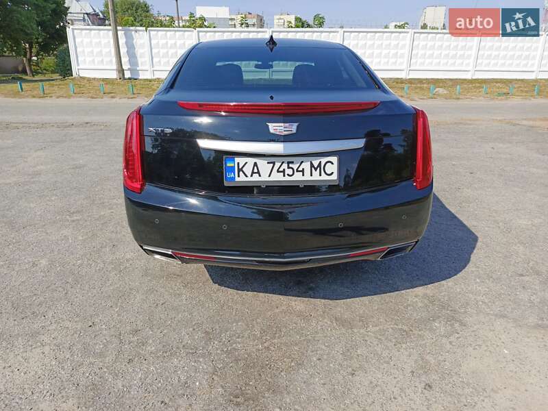 Седан Cadillac XTS 2016 в Киеве