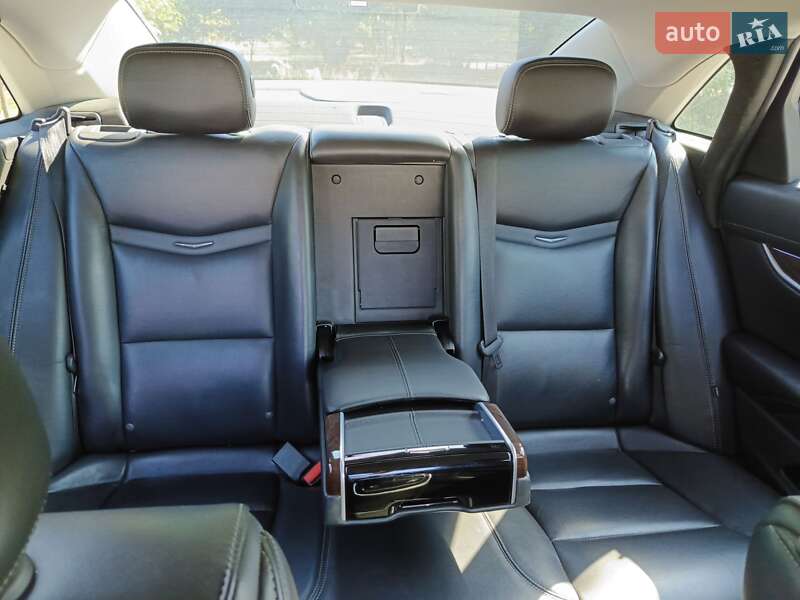 Седан Cadillac XTS 2016 в Киеве