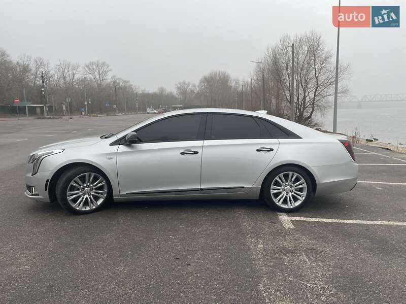 Седан Cadillac XTS 2017 в Києві