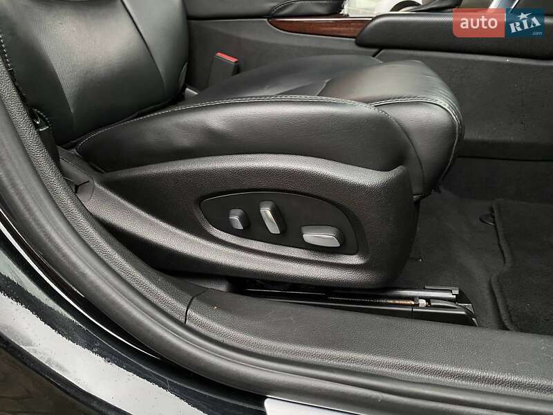 Седан Cadillac XTS 2016 в Львове