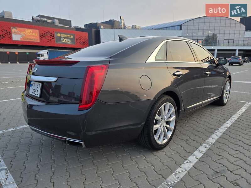 Седан Cadillac XTS 2016 в Киеве