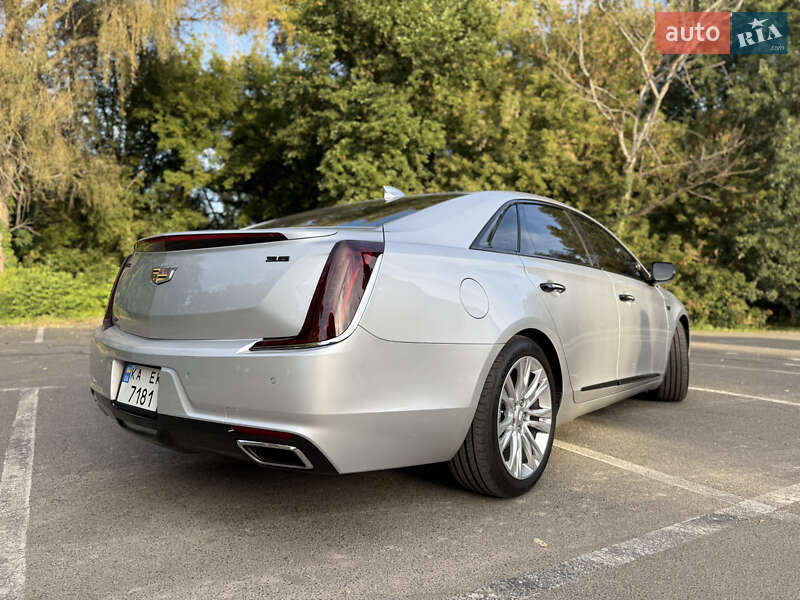 Седан Cadillac XTS 2017 в Киеве
