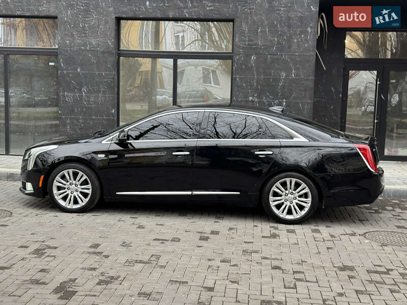 Седан Cadillac XTS 2018 в Ужгороді