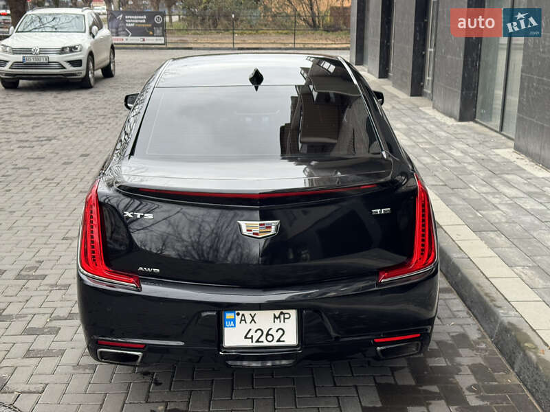 Седан Cadillac XTS 2018 в Ужгороді