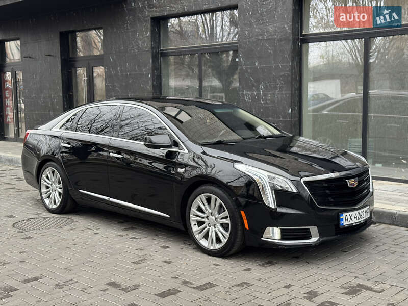 Седан Cadillac XTS 2018 в Ужгороді