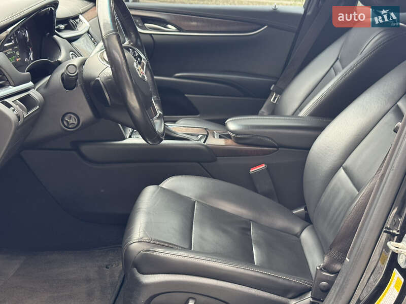 Седан Cadillac XTS 2018 в Ужгороді