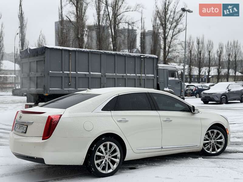 Седан Cadillac XTS 2012 в Києві