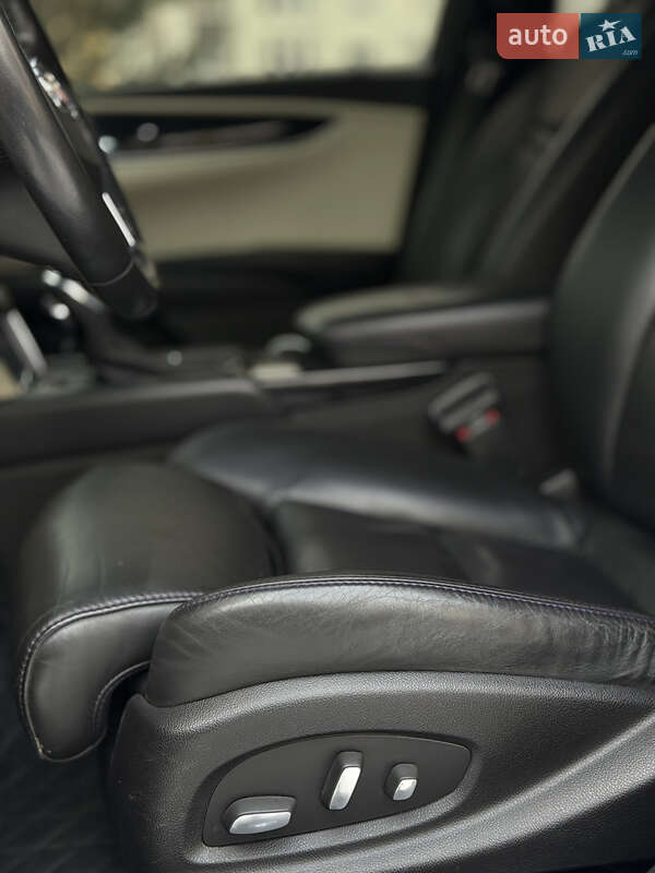 Седан Cadillac XTS 2012 в Івано-Франківську