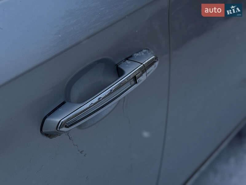 Седан Cadillac XTS 2012 в Івано-Франківську