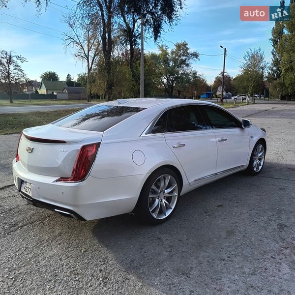 Седан Cadillac XTS 2019 в Никополе