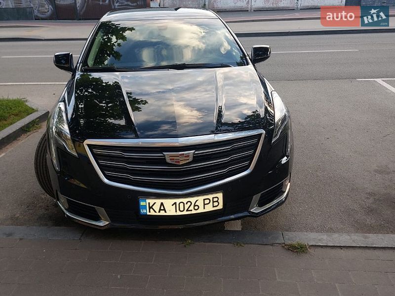Cadillac XTS, фото з оголошення