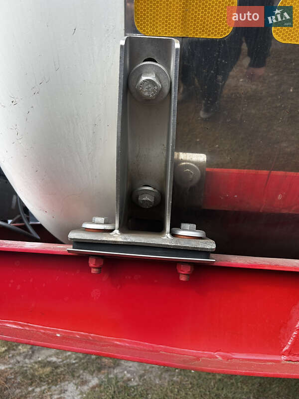 Цистерна напівпричіп Cardi 39S3 2005 в Павлограді