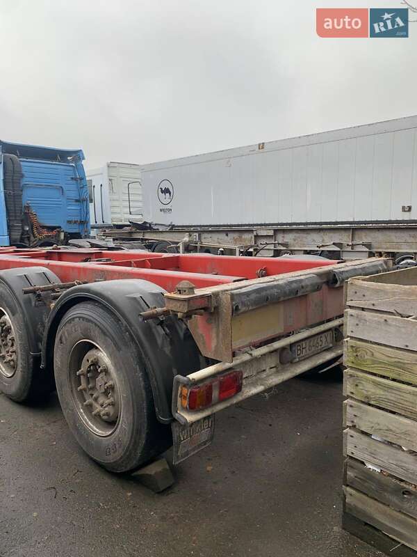 Контейнеровоз напівпричіп Carnehl CHKS/AH 2005 в Вінниці