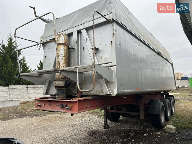 Зерновоз - напівпричіп Carnehl CHKS/AH 1999 в Одесі