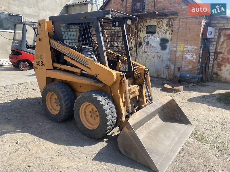 Фронтальні навантажувачі Case Construction 1840 2000 в 