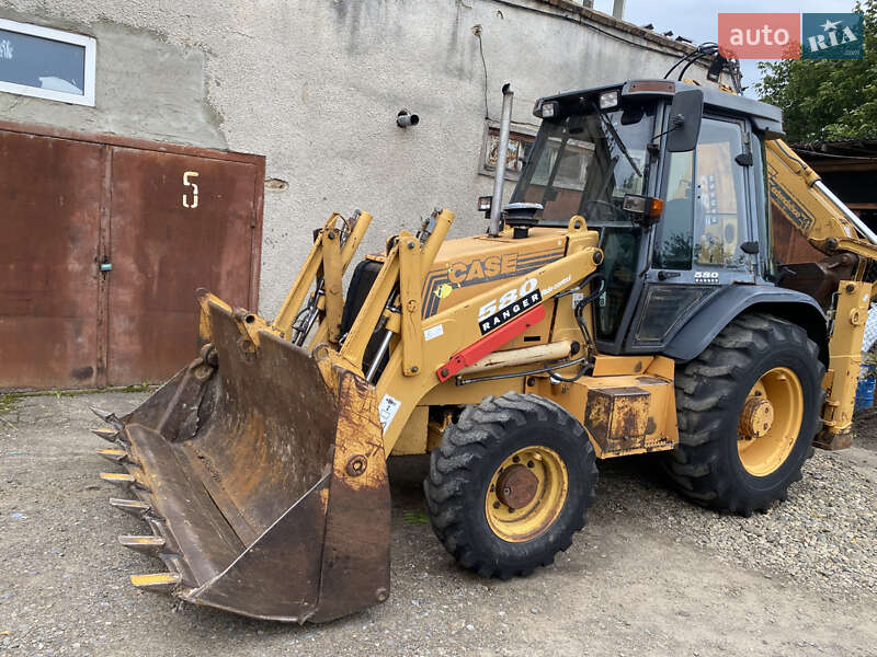 Экскаватор погрузчик Case Construction 580 SR 2002 в Черновцах