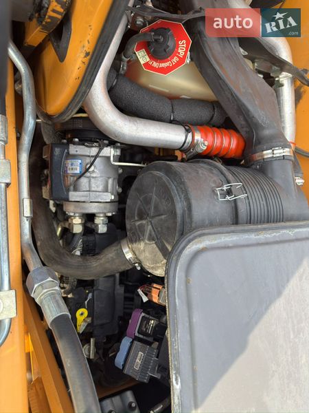 Экскаватор погрузчик Case Construction 580 SR 2020 в Ужгороде