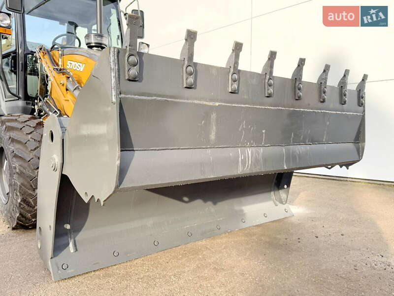 Экскаватор погрузчик Case Construction 580ST 2025 в Киеве фото 11 Экскаватор погрузчик Case Construction 580ST 2025 в Киеве