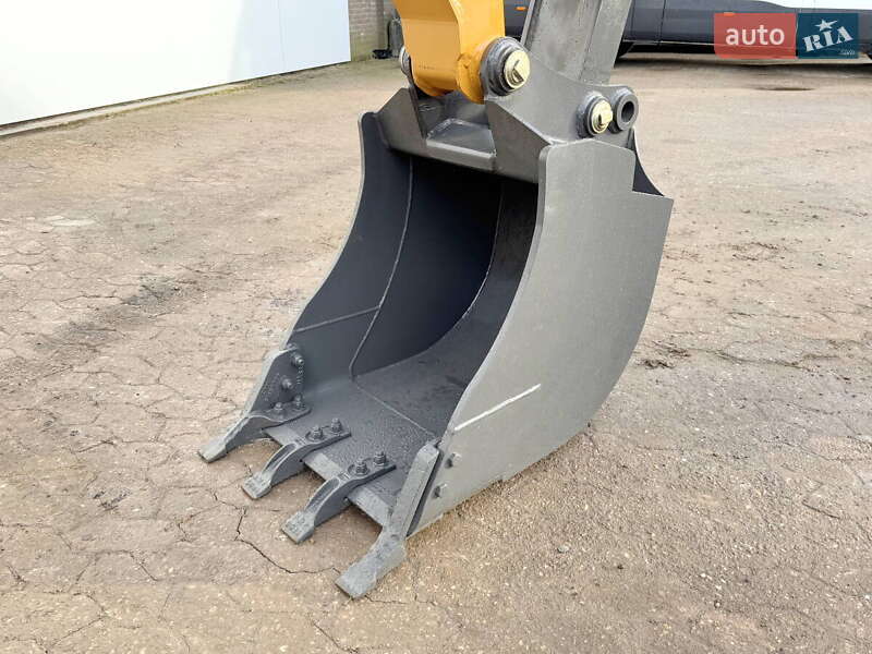 Екскаватор навантажувач Case Construction 580ST 2025 в Києві