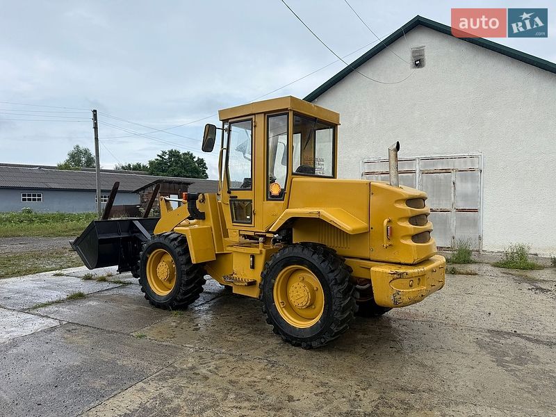 Фронтальный погрузчик Case Construction 621C 1997 в Тячеве фото 3 Фронтальный погрузчик Case Construction 621C 1997 в Тячеве