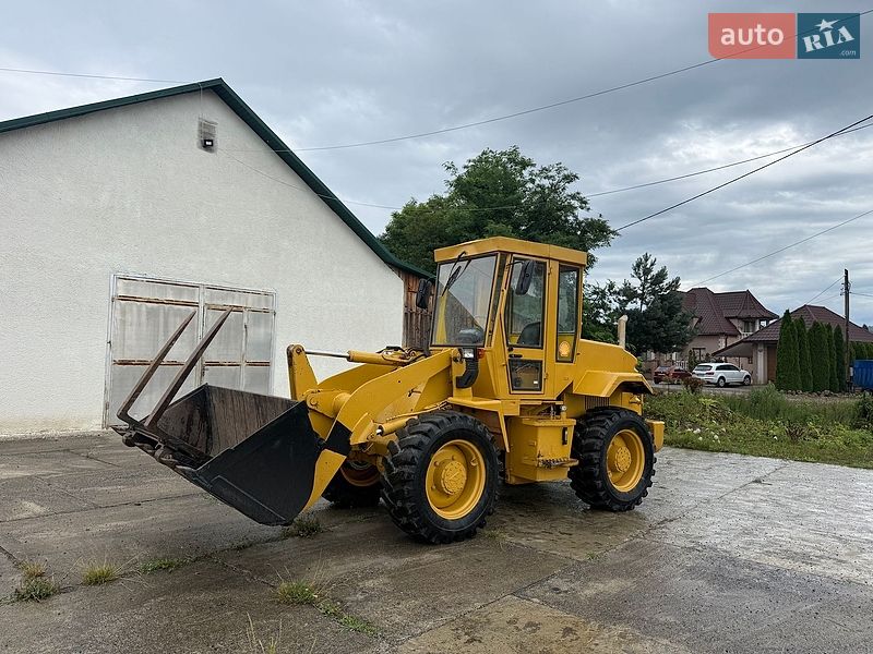 Фронтальный погрузчик Case Construction 621C 1997 в Тячеве фото Фронтальный погрузчик Case Construction 621C 1997 в Тячеве