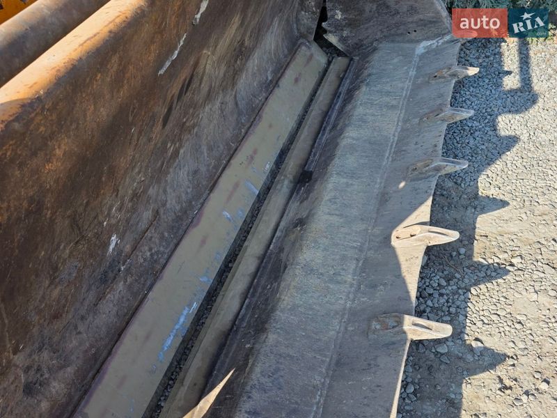 Экскаватор погрузчик Case Construction 695 SR-4 PS 2010 в Кременце