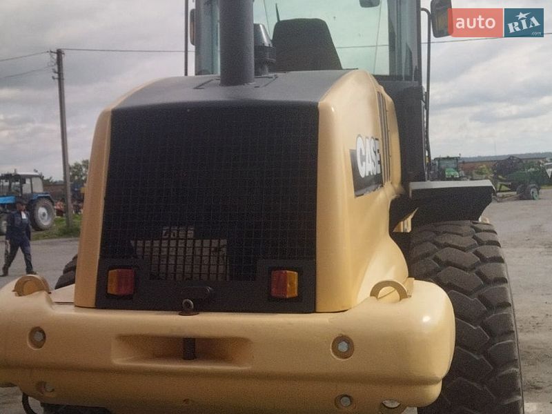 Фронтальный погрузчик Case Construction 721E 2006 в Романове