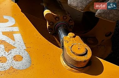 Фронтальный погрузчик Case Construction 821E 2004 в Белой Церкви